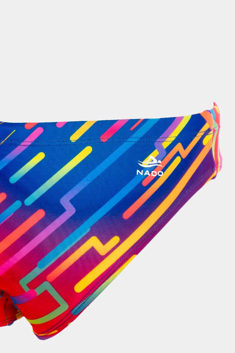Women's sport bikini in neon geometric print, fabric detail close-up – Bikini Uni